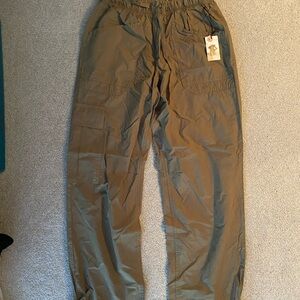 Women’s Olive Cargo Pants